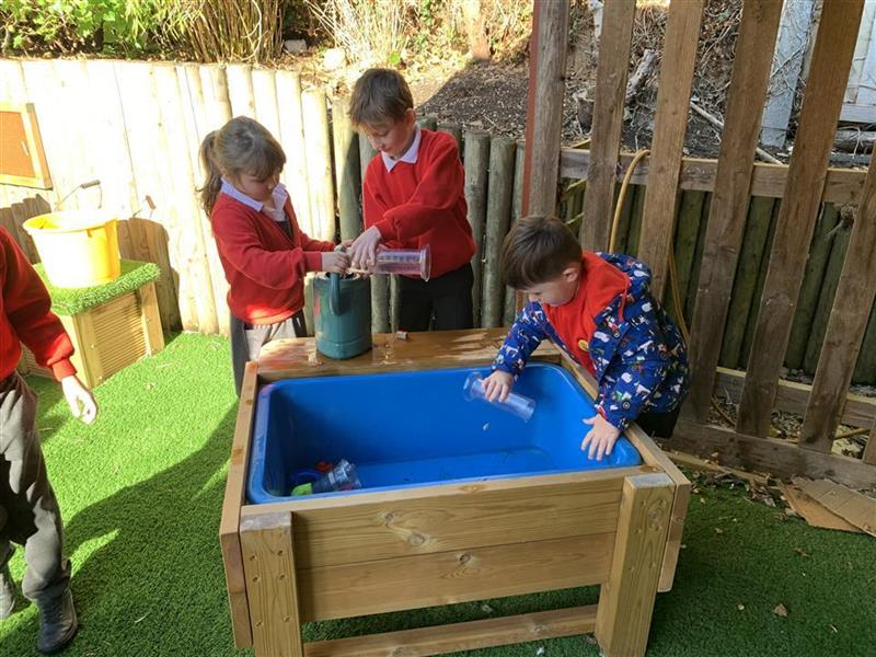 Water Table with Lid