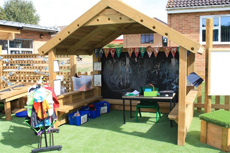 Giant Playhouse with Walls, Chalkboard and Benches (old)
