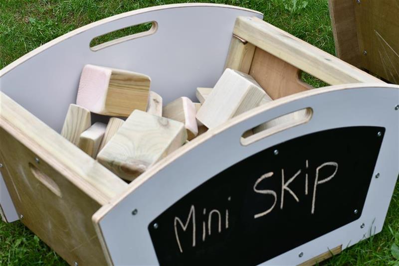 Mini Construction Skip with Play Blocks 