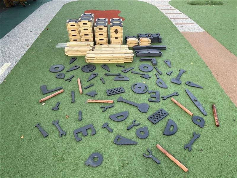 Play Builder Engineer Set with Role Play Additions