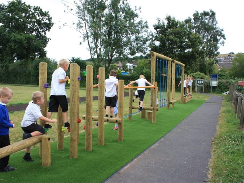 Wilcombe Primary School’s Trim Trail Main Image