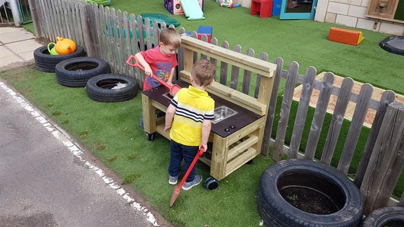 Outdoor play equipment for schools