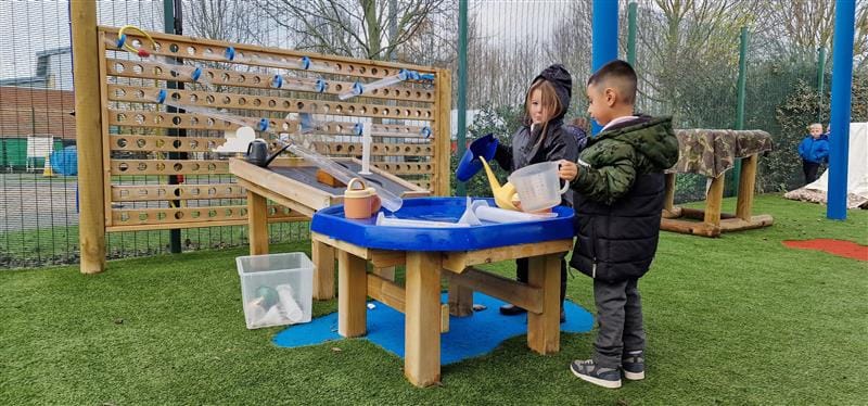 outdoor water wall for primary schools