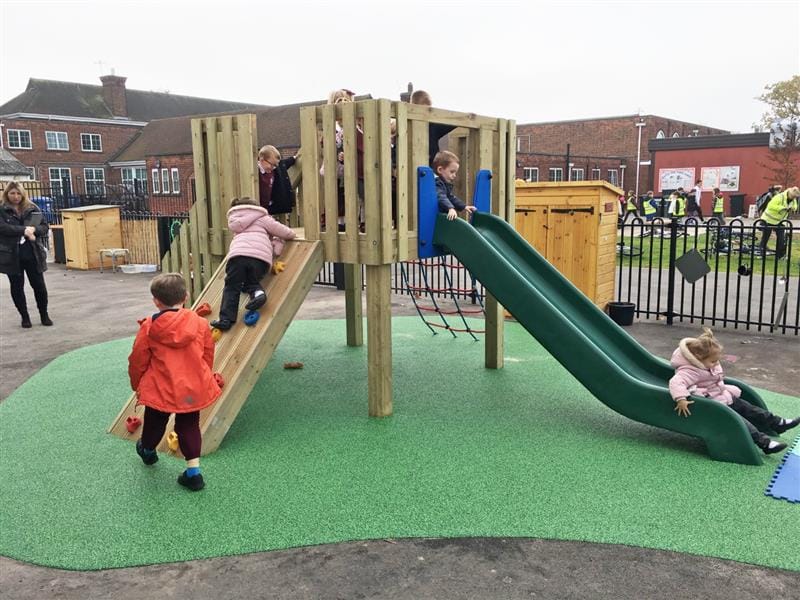 playground towers for nurseries and schools 