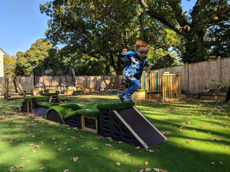 play outdoors in the cold