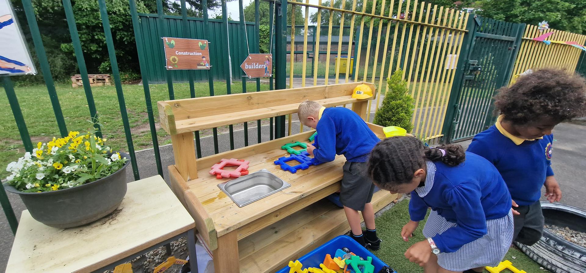sorting table for primary school playgrounds 