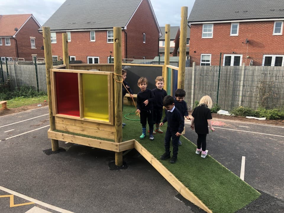 play frame with ramp- imagination station