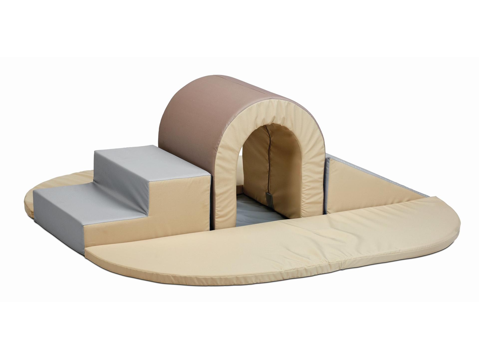 millhouse soft play area with large singular tunnel and surrounding soft mat area