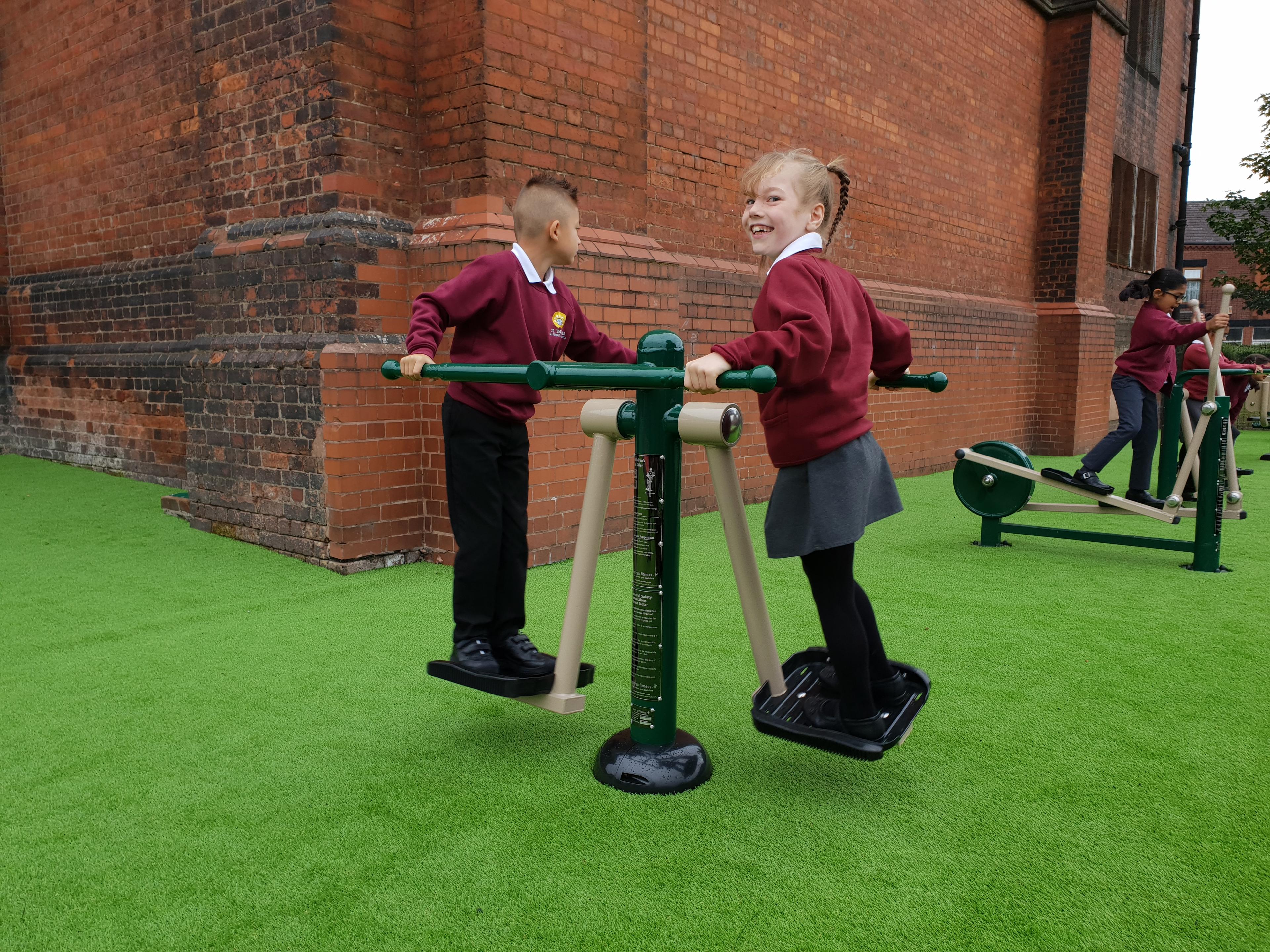 outdoor gym equipment for primary schools