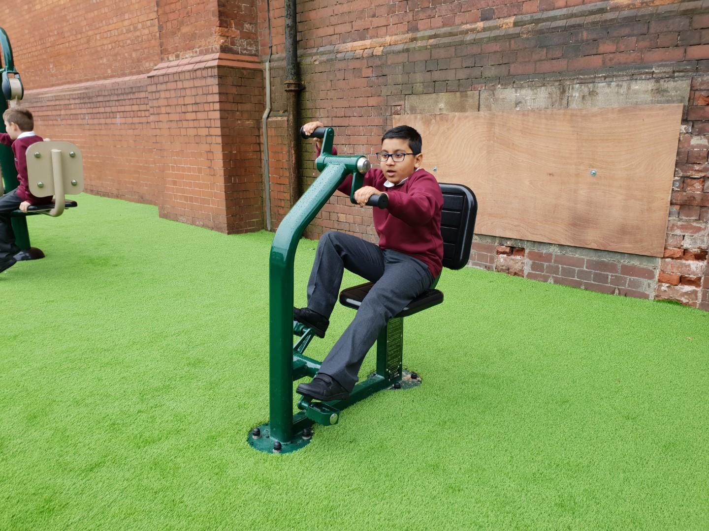 primary school outdoor gym equipment