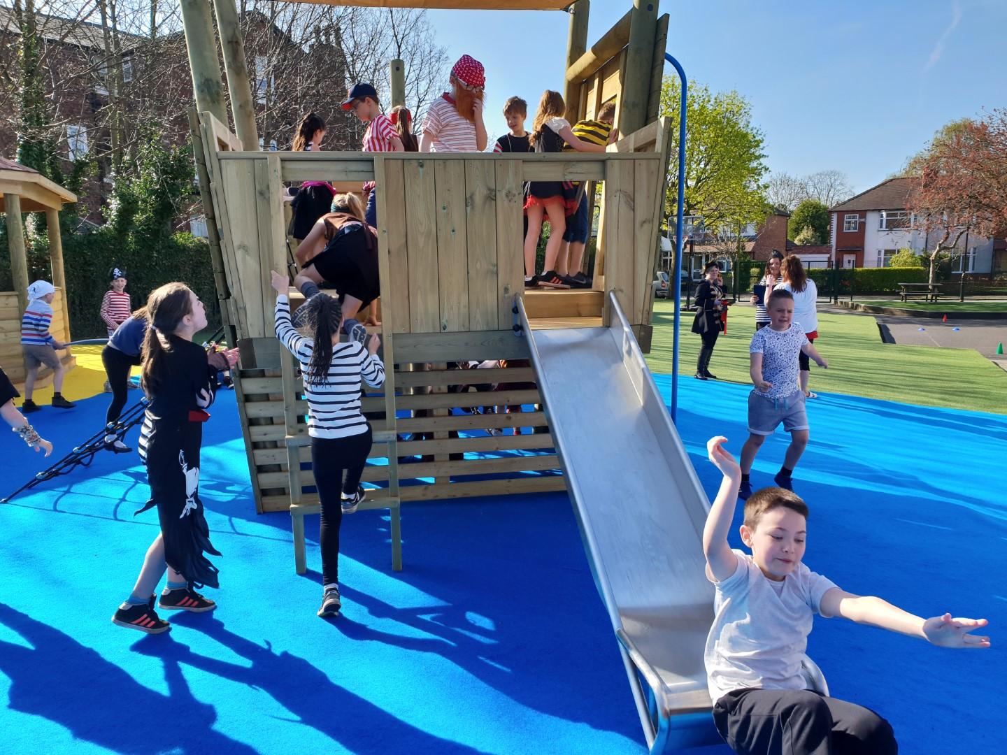 playground equipment with slide for schools 