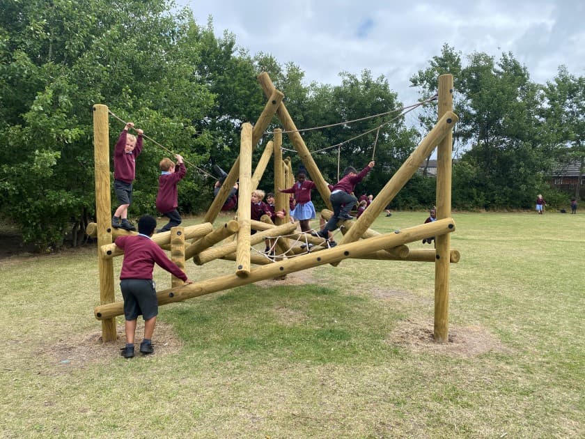 Large climbing frame for primary schools
