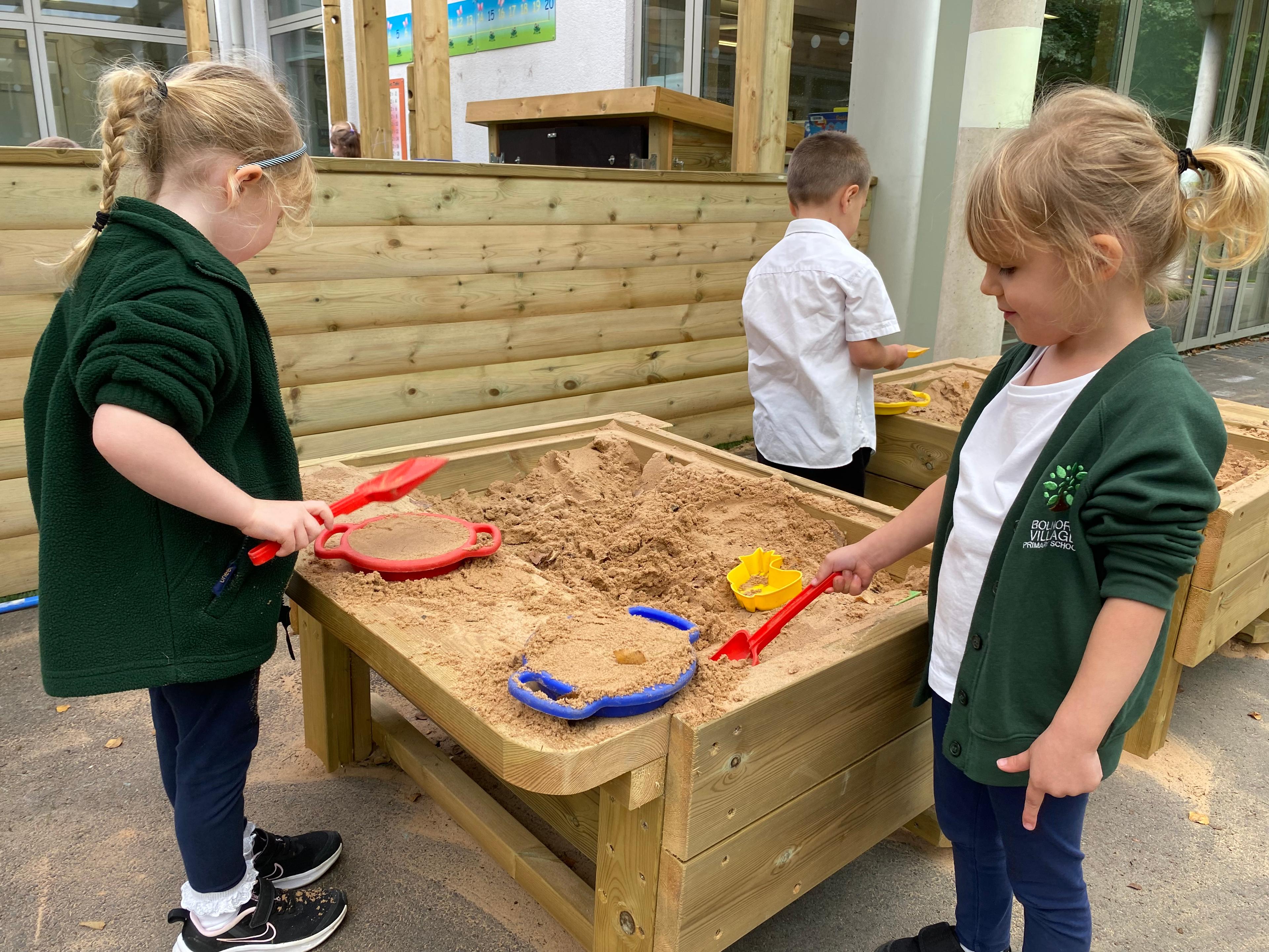 Outdoor Sand Table for Schools