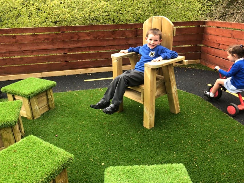 playground seating soloutions