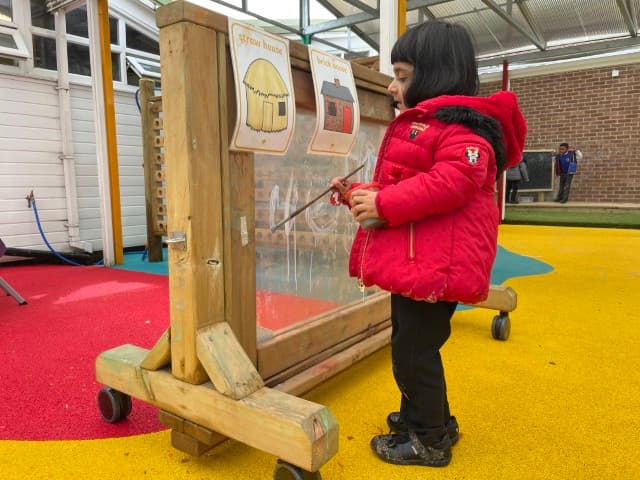 Moveable paint panels for schools