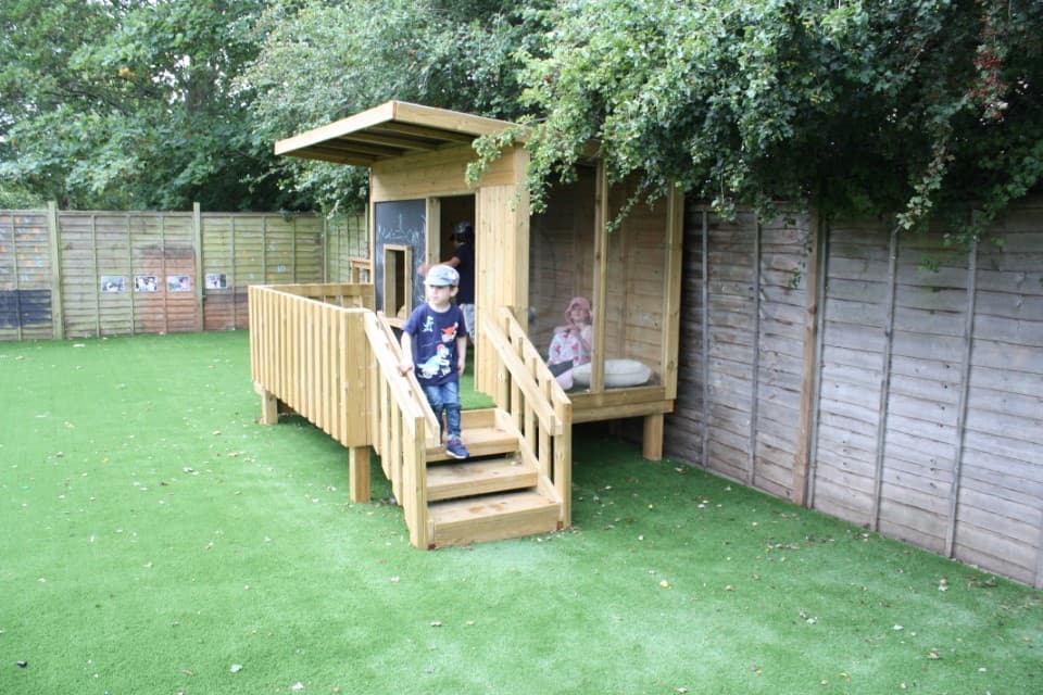 outdoor play equipment for nurseries 