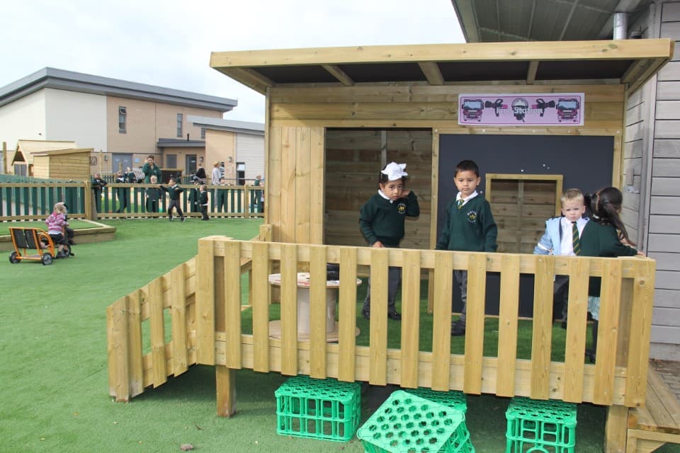Playground Dens for Schools