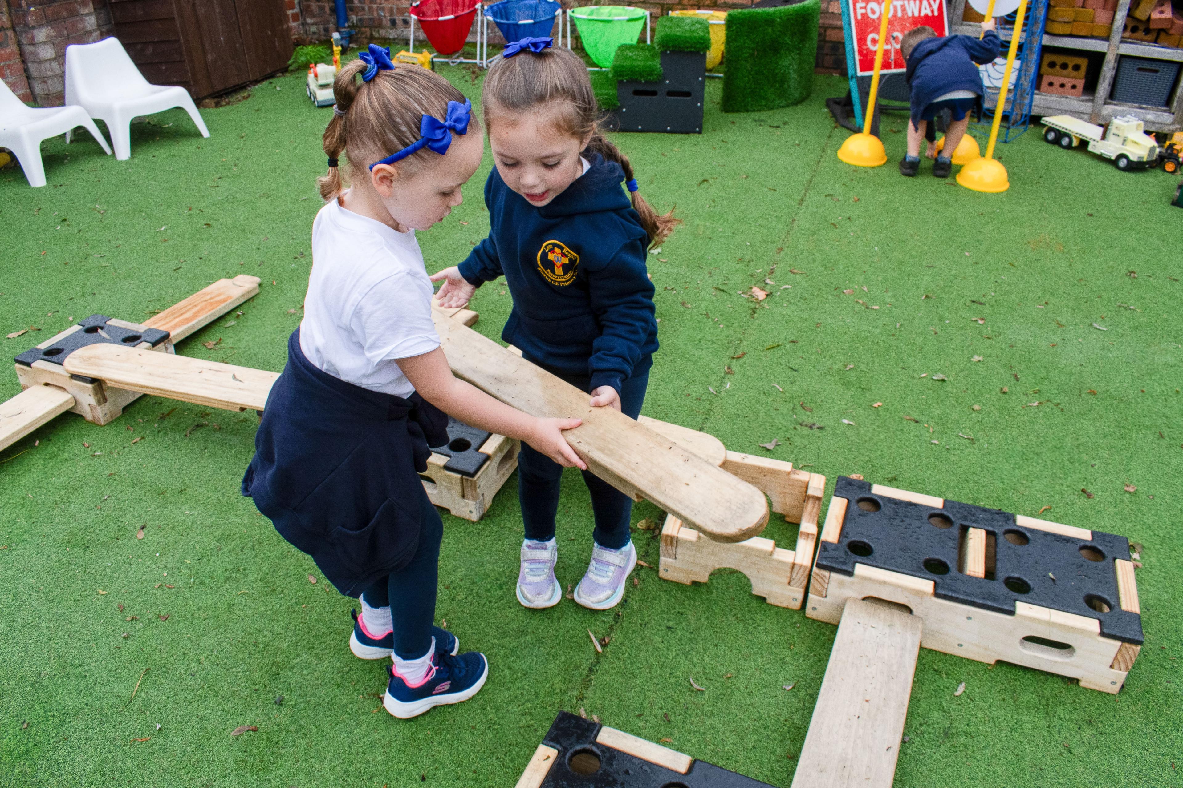 Play Builder Technician Set made with Accoya