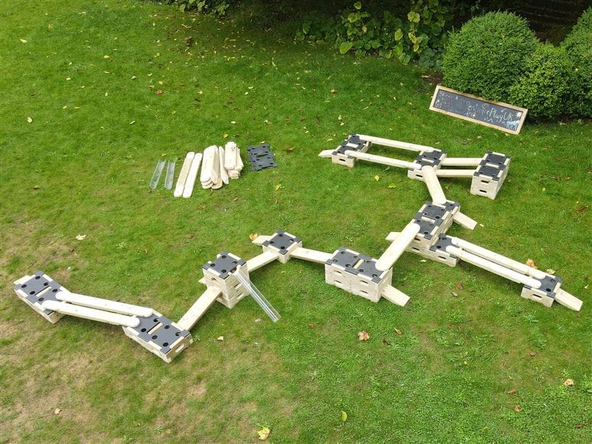 A birds eye view of the engineer set play builder