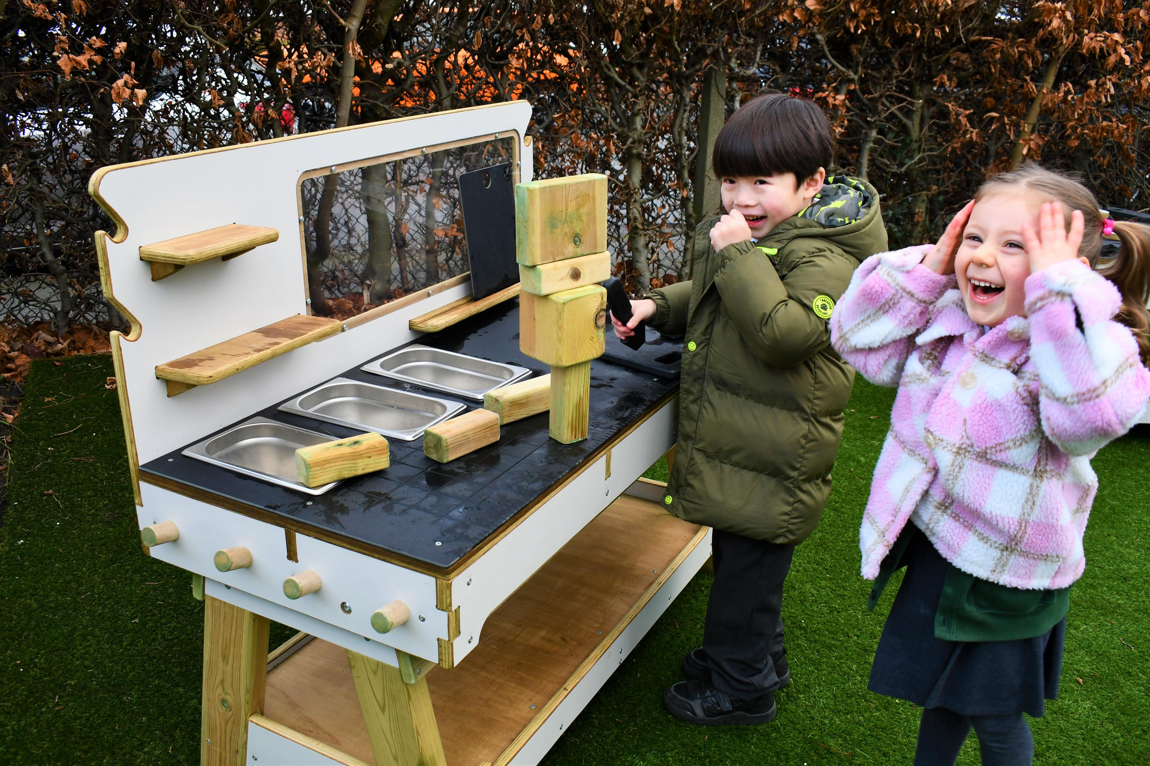construction tables for primary schools