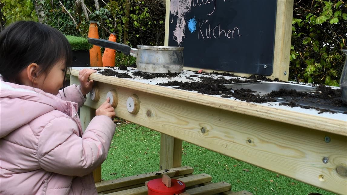 Outdoor low cost mud kitchen