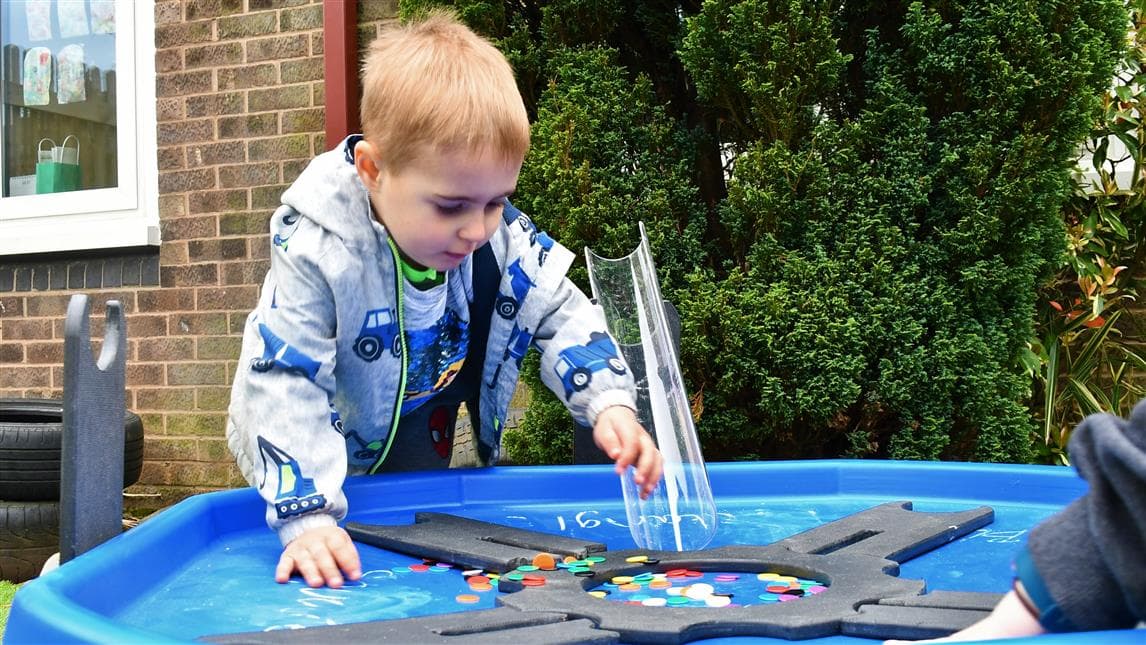 movable tuff spot tray for schools