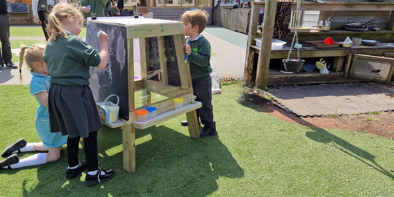 Comes in a solid timber frame for durability