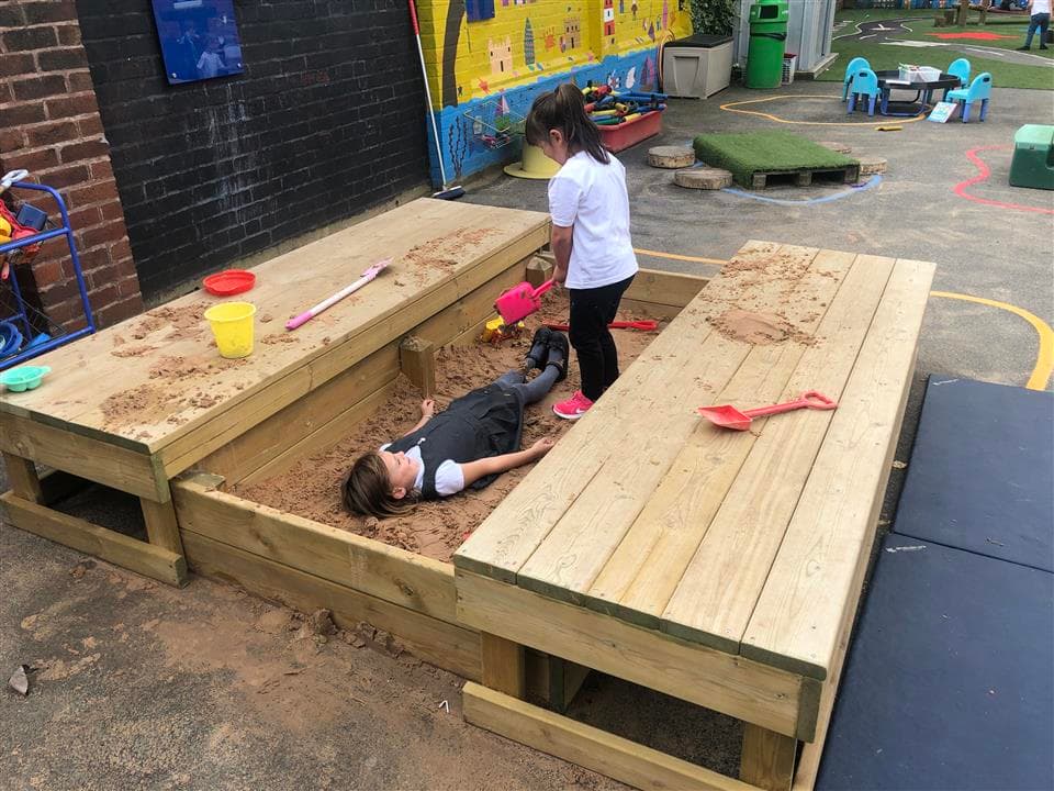 Sandpit for schools