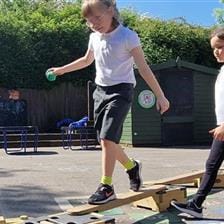 Young Engineers Experiment with their New Play Builder Set!