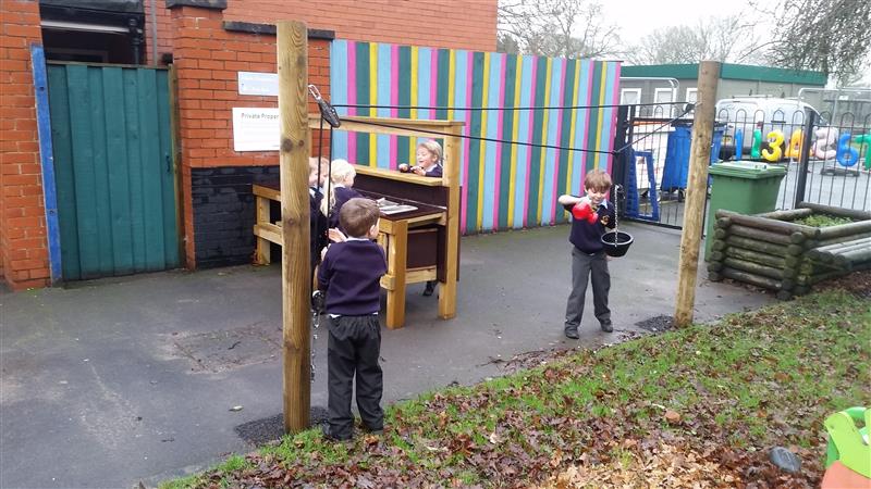 Rope and Pulley Mover fro EYFS children