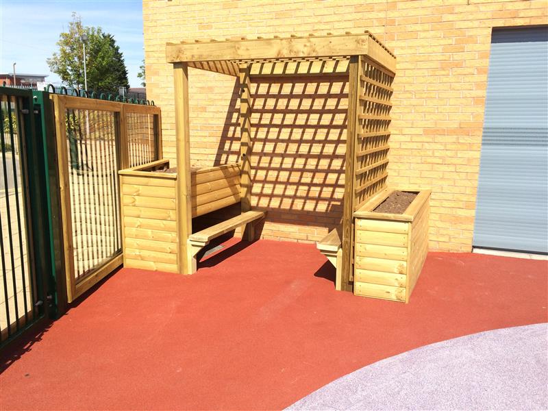 Planter Benches installed in Park Primary's Early Years Playground