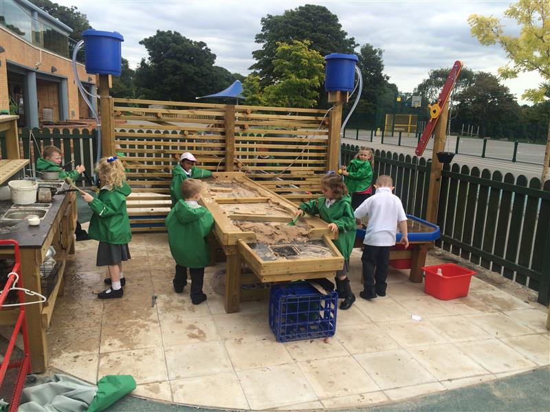 Early Years Messy Play Equipment