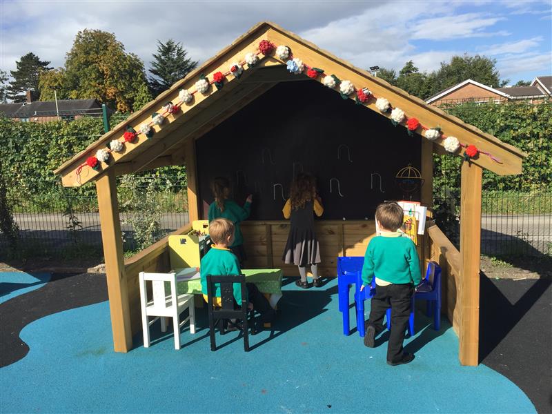 outdoor wooden play house for schools