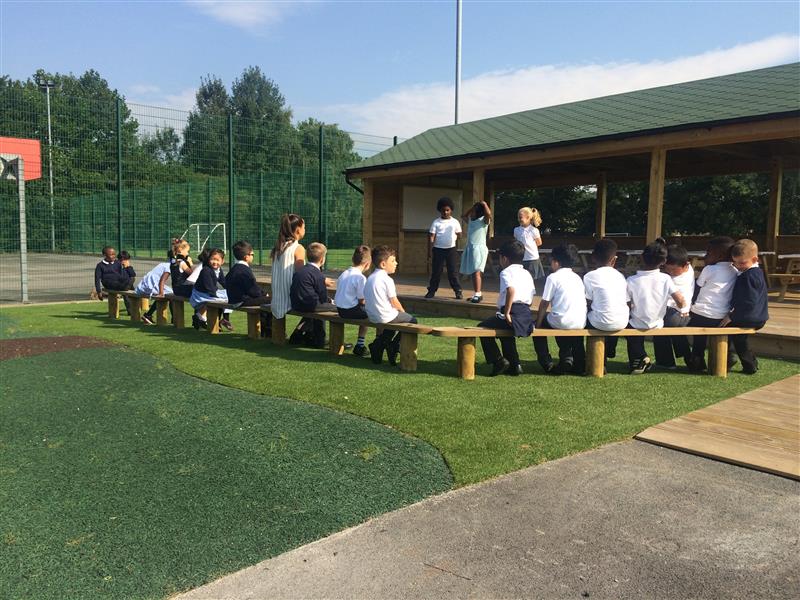 Outdoor Classroom Decking - Ashbury Meadow School