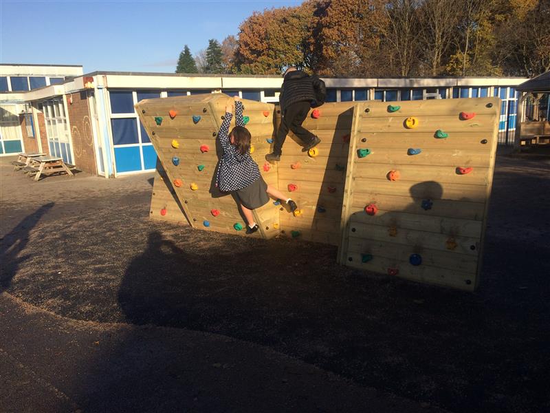 Outdoor Climbing Wall For Schools