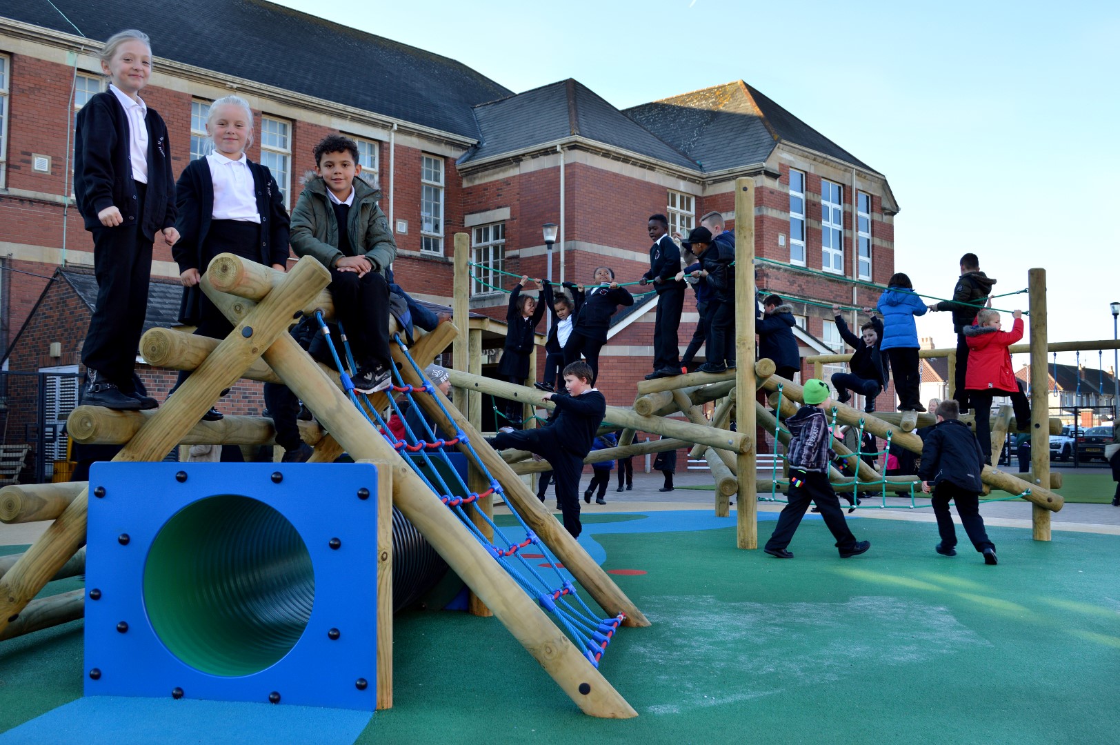 climbing frames for 10 year olds