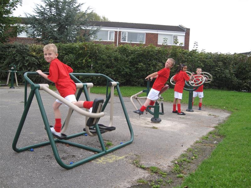 outdoor gym equipment