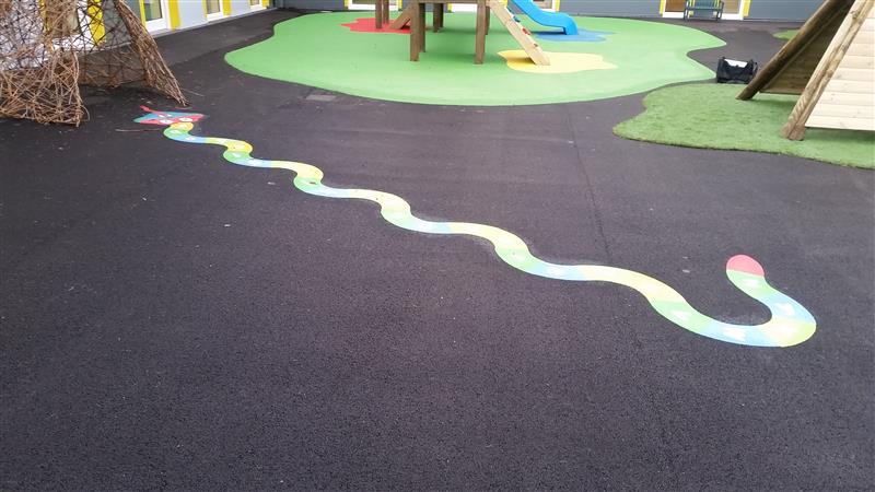 Wetpour playground surfacing for primary schools