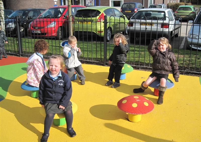 outdoor mushroom seats for schools