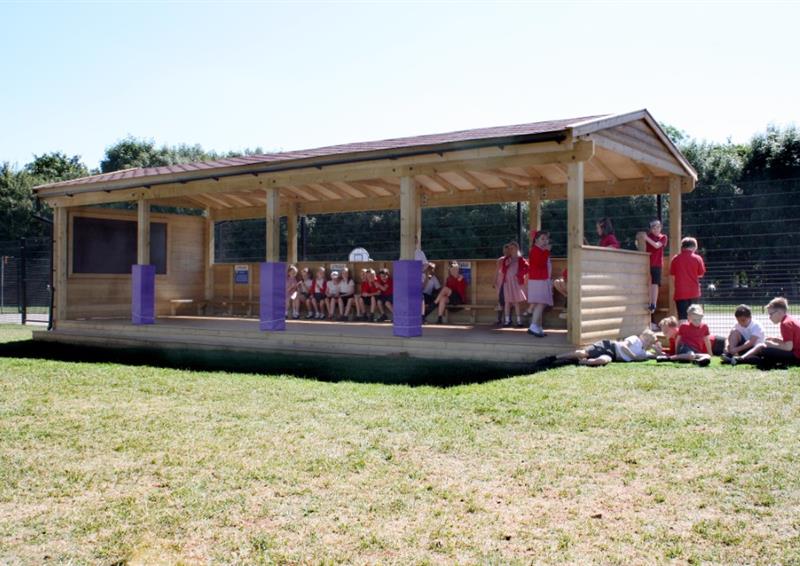 outdoor classrooms for schools 