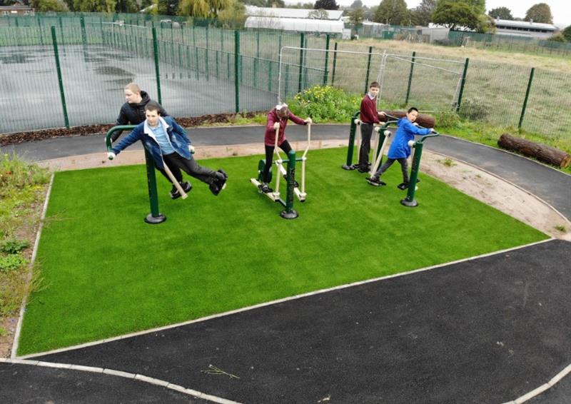 Outdoor gym equipment