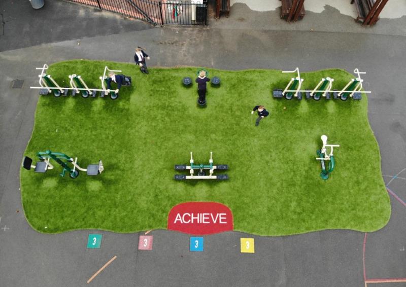 Outdoor gym equipment for schools