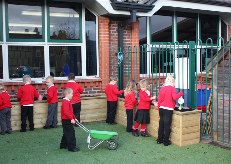 outdoor natural play areas